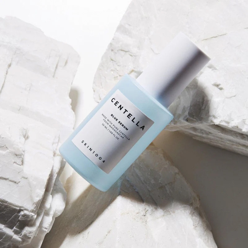 Centella asiatica Hyaluronic acid Essence Water melembabkan, memperbaiki kondisi kulit dan mengencangkan kulit 30ml